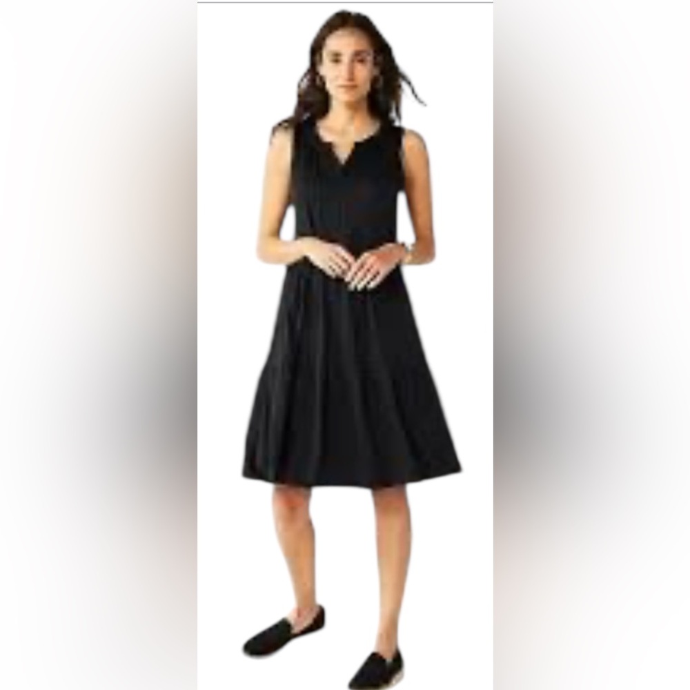Croft & Barrow Women’s Split Neck Tiered Black Shift Dress sz2X